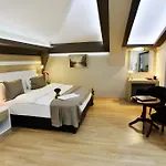 Hotel Arus 3*