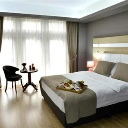 Hotel Arus 3*